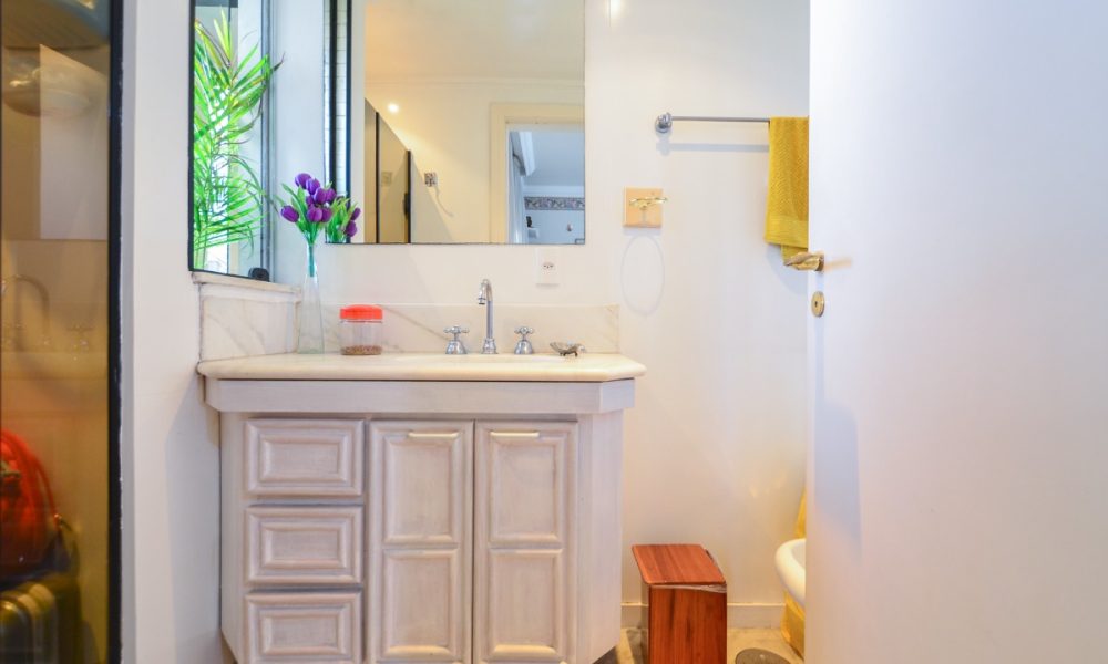 1709584799124-remax_50